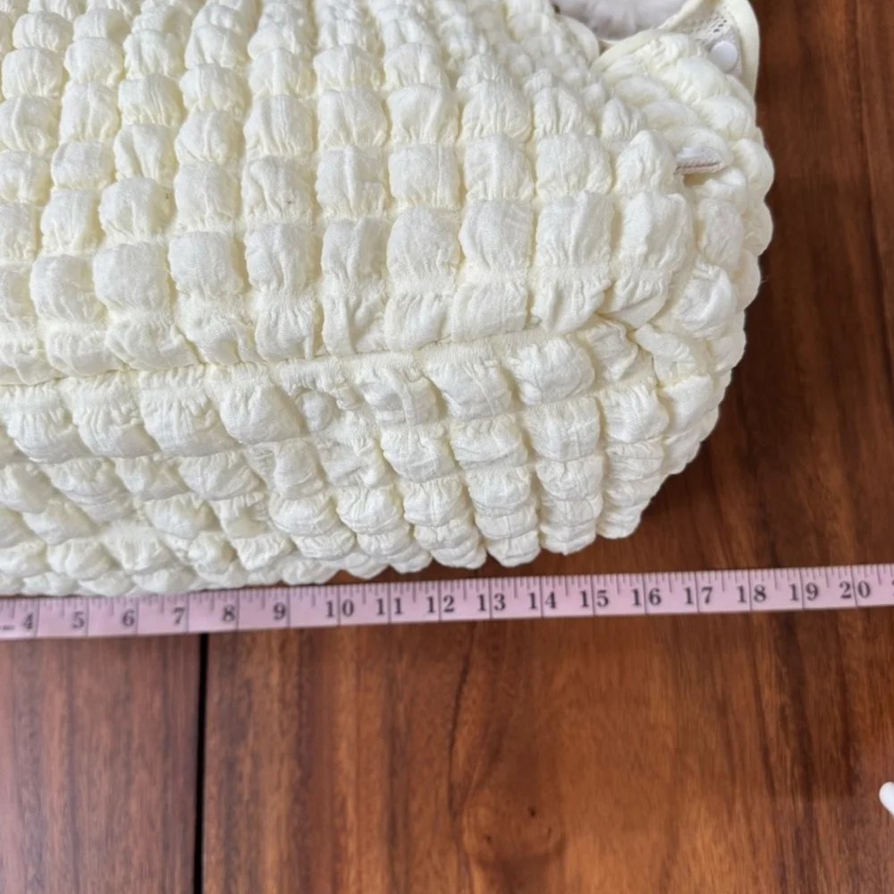 Cozy Cream Chic Pretty Stylish and Comfy Quilted Puppy Dog Pet Carrier and Purse
